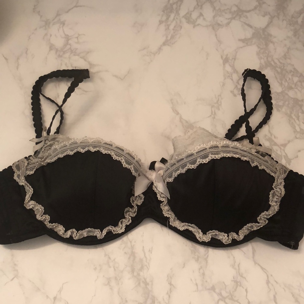 VS black French bra